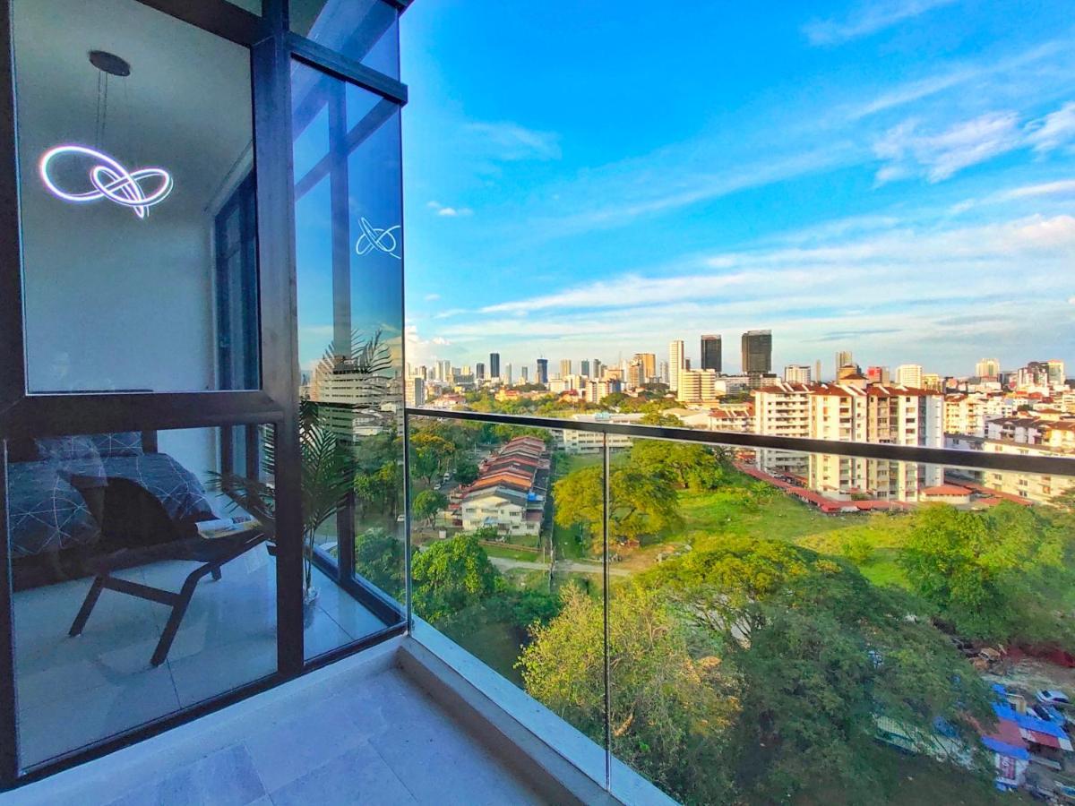 Beacon Executive Suite At Georgetown For 10Pax And 2 Bed Room Exterior photo